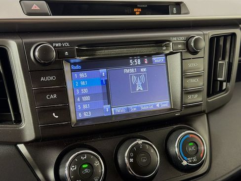 Used 2016 Toyota RAV4 LE AWD/4WD image 14