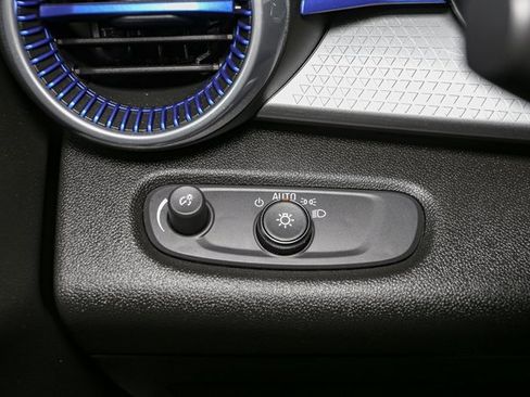 Used 2024 Chevrolet Trax LT w/ Driver Confidence Package image 34