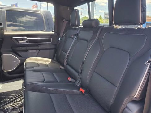 New 2026 RAM 1500 Laramie AWD/4WD image 15