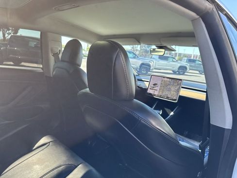 Used 2020 Tesla Model 3 Standard Range Plus image 21