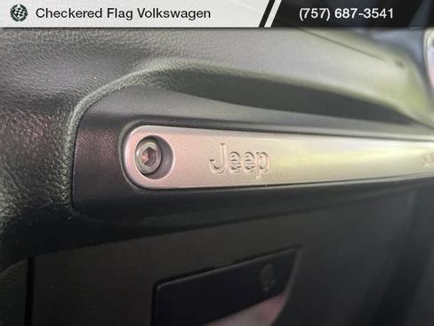 Used 2014 Jeep Wrangler Rubicon w/ Power Convenience Group AWD/4WD image 28