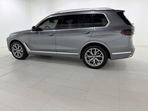 Used 2024 BMW X7 xDrive40i w/ Premium Package AWD/4WD image 2
