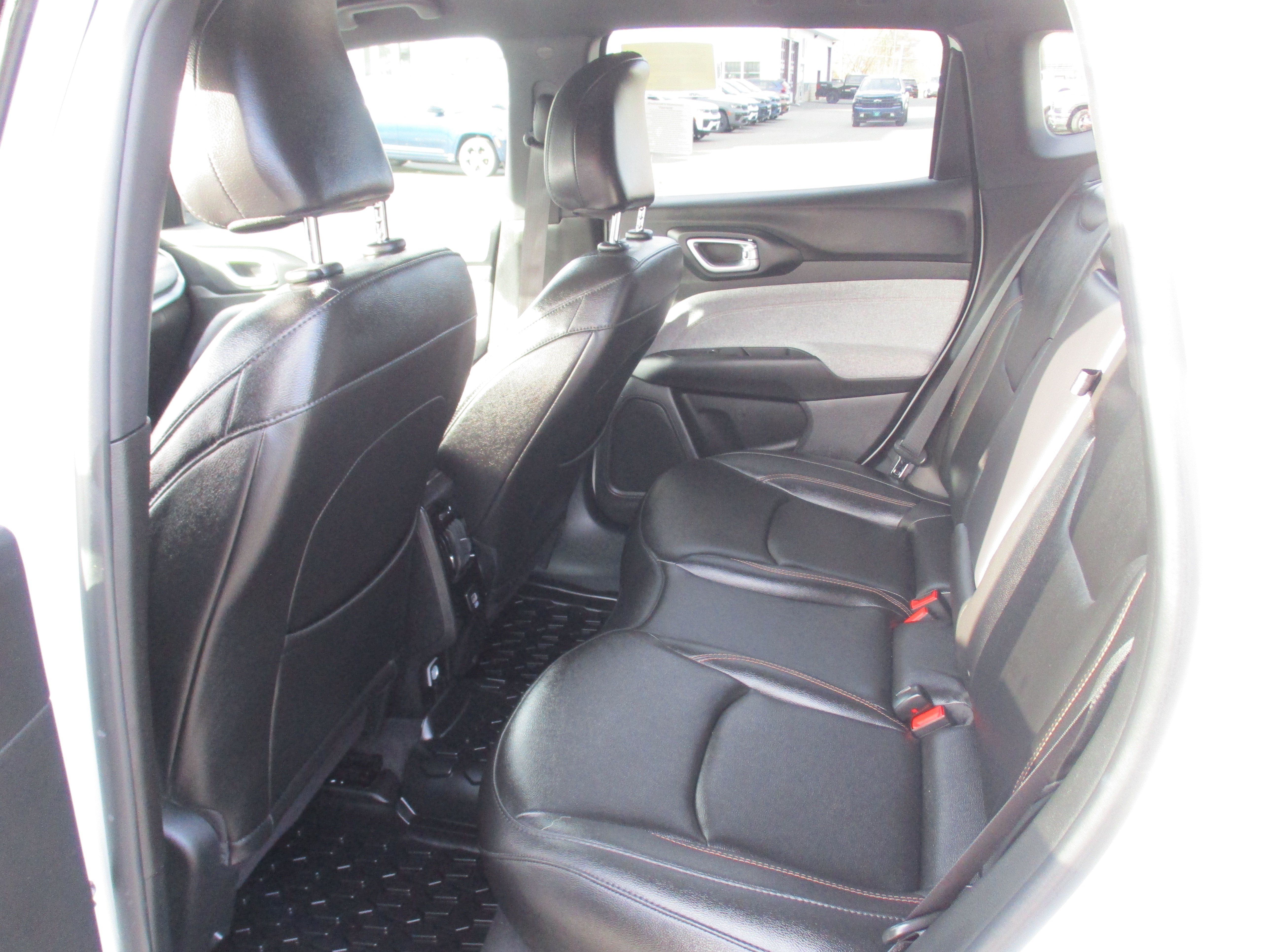 Certified 2024 Jeep Compass Latitude AWD/4WD image 12
