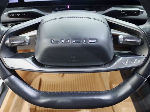 Used 2022 Lucid Air Grand Touring image 16