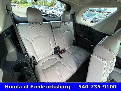 Used 2025 Honda Pilot EX-L image 30