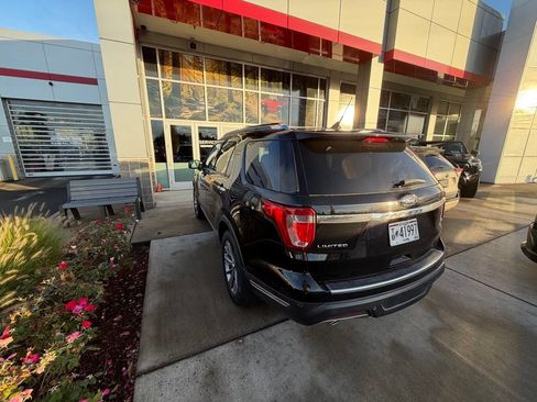 Used 2018 Ford Explorer Limited AWD/4WD image 4