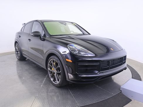 Certified 2022 Porsche Cayenne Turbo GT AWD/4WD image 9