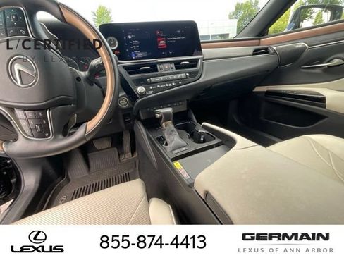 Used 2025 Lexus ES 300h Ultra Luxury FWD image 20