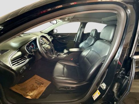 Used 2017 Chevrolet Malibu LT w/ Leather Package image 23