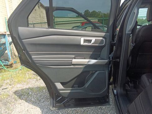 Used 2023 Ford Explorer XLT w/ Equipment Group 202A RWD image 31