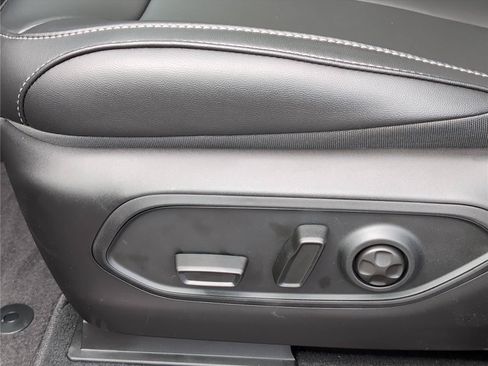 New 2026 Jeep Grand Cherokee L Limited AWD/4WD image 19