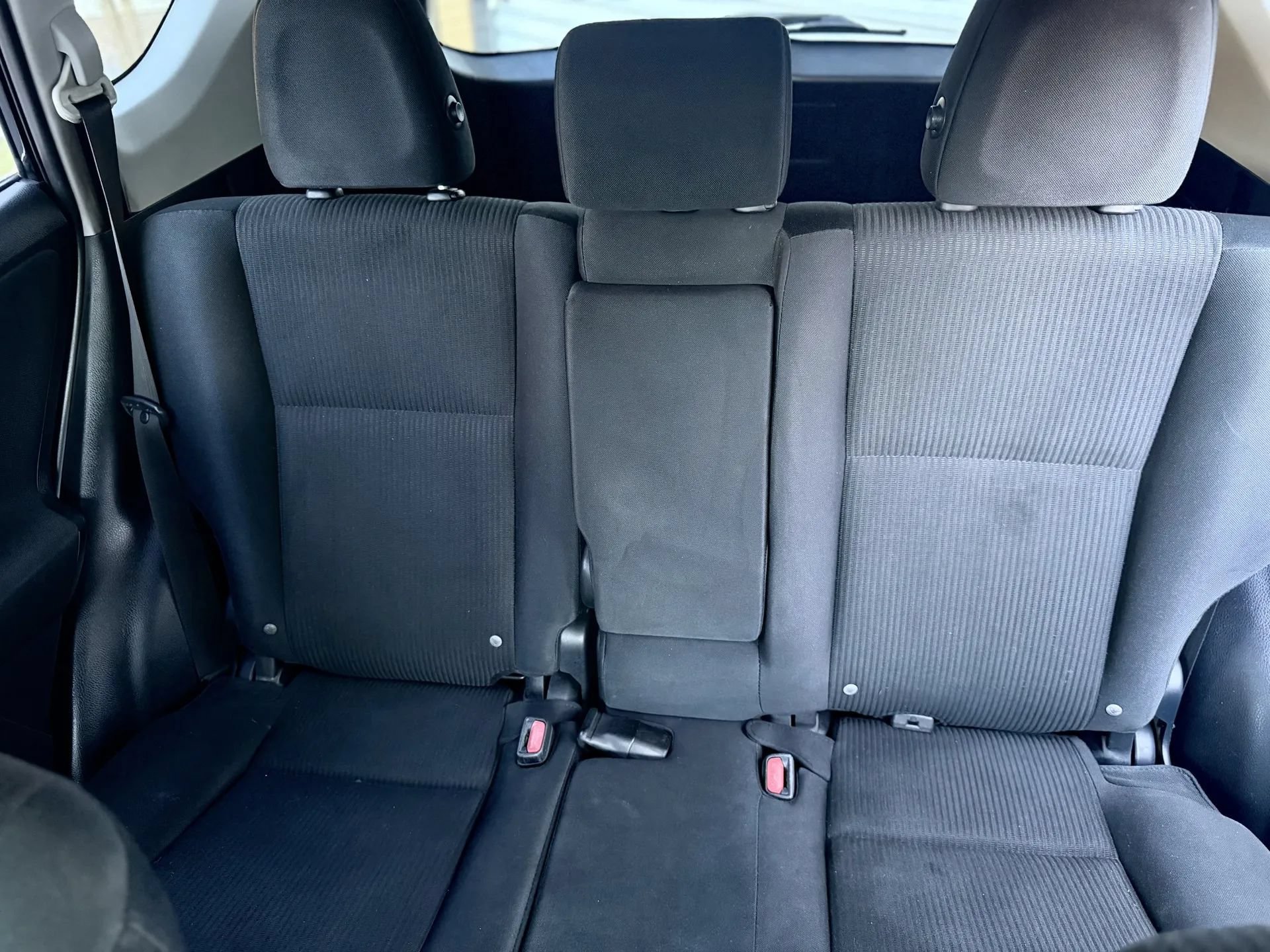 Used 2017 Toyota RAV4 LE FWD image 12