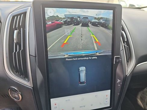 Used 2022 Ford Edge SEL w/ Sport Appearance Package image 21