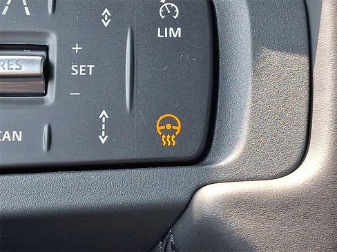 New 2025 Land Rover Defender 110 S image 20