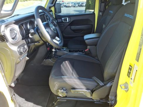 Used 2023 Jeep Wrangler Unlimited Rubicon 4xe w/ Steel Bumper Group AWD/4WD image 9