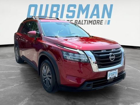 Used 2022 Nissan Pathfinder SV AWD/4WD image 1