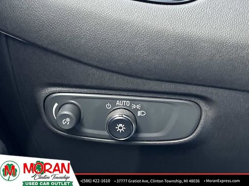 Used 2023 Chevrolet Equinox LT image 25