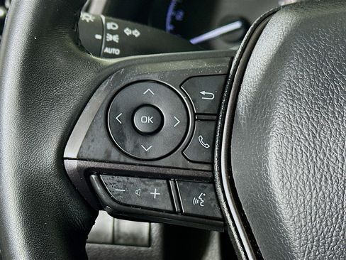 Used 2024 Toyota Camry SE w/ Convenience Package image 16