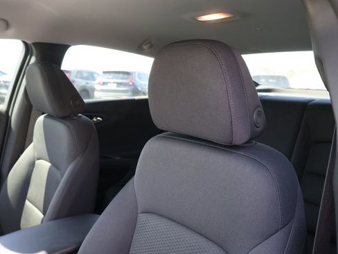 Used 2025 Chevrolet Malibu RS w/ LPO, Floor Liner Package FWD image 32