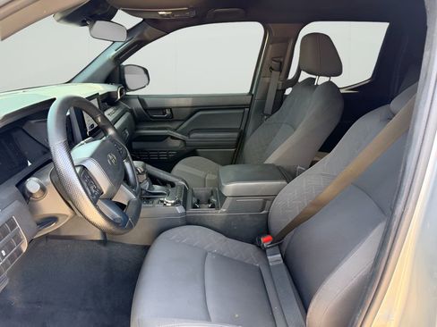 Used 2025 Toyota Tacoma SR AWD/4WD image 7