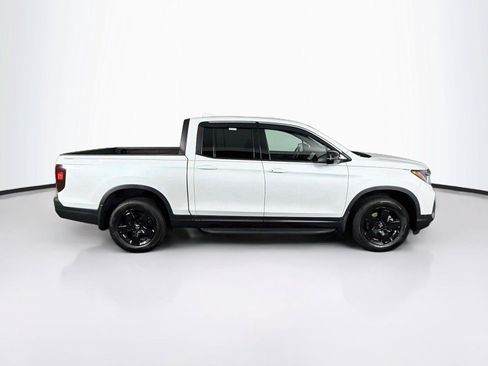 Used 2025 Honda Ridgeline Black Edition image 12