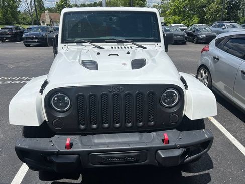 Used 2016 Jeep Wrangler Unlimited Rubicon AWD/4WD image 3