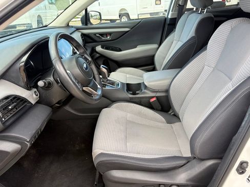 Used 2024 Subaru Outback Premium AWD/4WD image 12