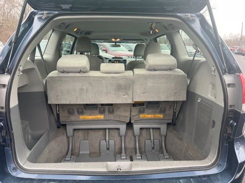 Used 2013 Toyota Sienna L image 15