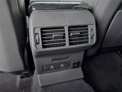 New 2026 Land Rover Range Rover Velar Dynamic SE image 13