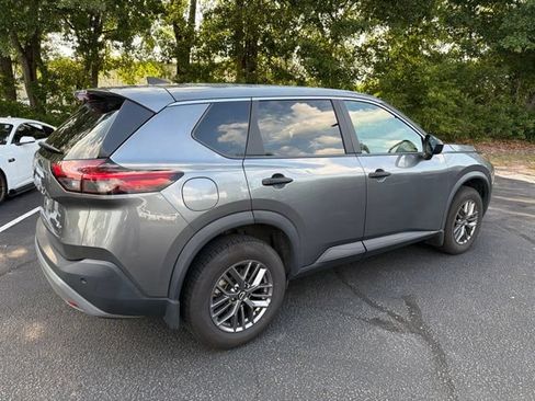 Used 2023 Nissan Rogue S AWD/4WD image 3