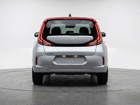 Used 2025 Kia Soul LX w/ LX Technology Package image 7