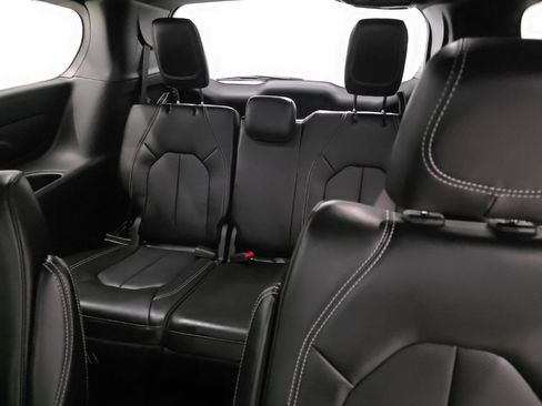 New 2026 Chrysler Pacifica Select AWD/4WD image 11