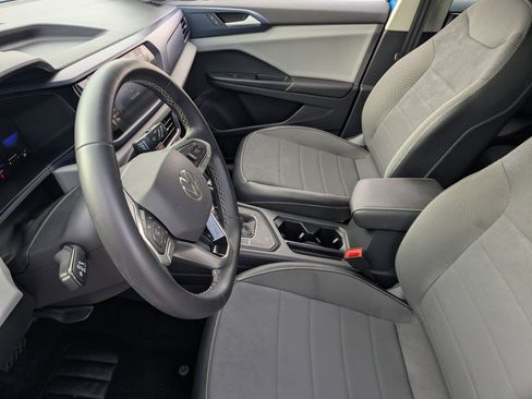 Used 2022 Volkswagen Taos SE w/ IQ.Drive SE Package image 19