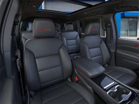 New 2026 Chevrolet Traverse Z71 w/ Driver Confidence Package image 16