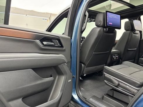 New 2026 GMC Yukon Denali w/ Denali Reserve Package AWD/4WD image 46