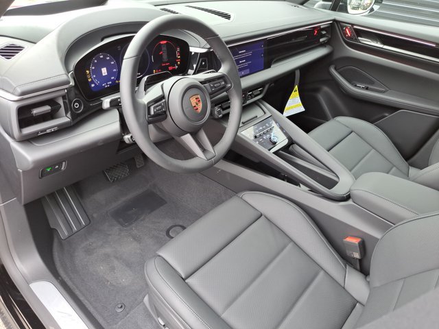 Used 2026 Porsche Macan Electric RWD image 3
