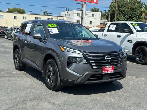 Used 2026 Nissan Rogue SV FWD image 10