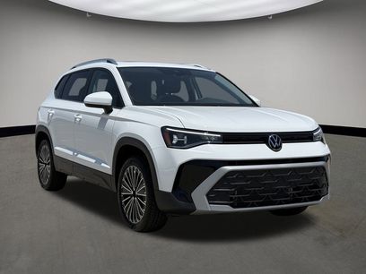 New 2025 Volkswagen Taos SE