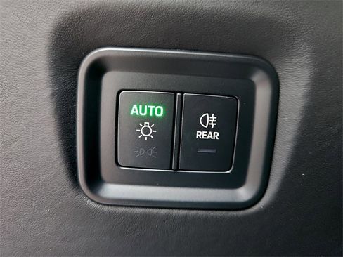 Used 2024 Porsche Cayenne Coupe image 28