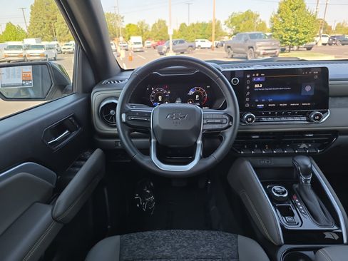 Certified 2024 Chevrolet Colorado ZR2 w/ Technology Package AWD/4WD image 12
