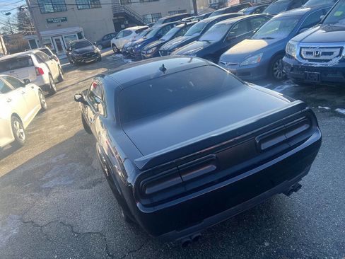 Used 2018 Dodge Challenger R/T Scat Pack w/ Leather Interior Group image 25