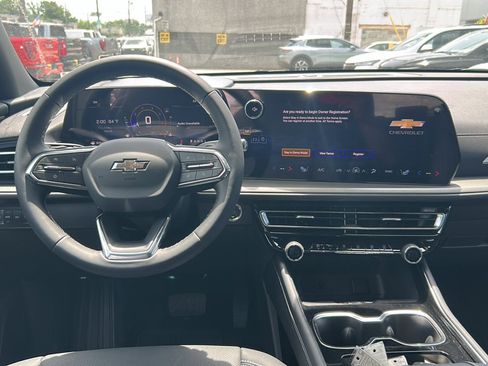 New 2026 Chevrolet Traverse LT w/ Midnight/Sport Edition AWD/4WD image 16