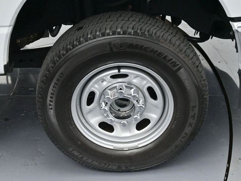 Used 2023 Ford F250 XL w/ Snow Plow Prep Package image 27