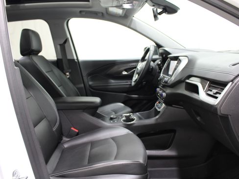 Used 2024 GMC Terrain SLT w/ Infotainment Package II image 27