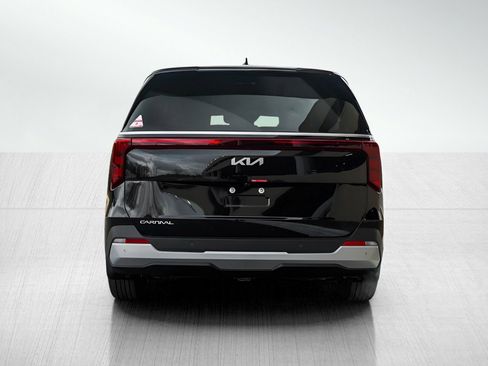 New 2026 Kia Carnival LXS image 5