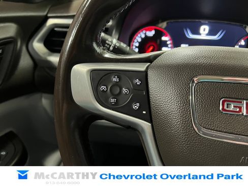 Used 2021 GMC Acadia SLT w/ Technology Package FWD image 14