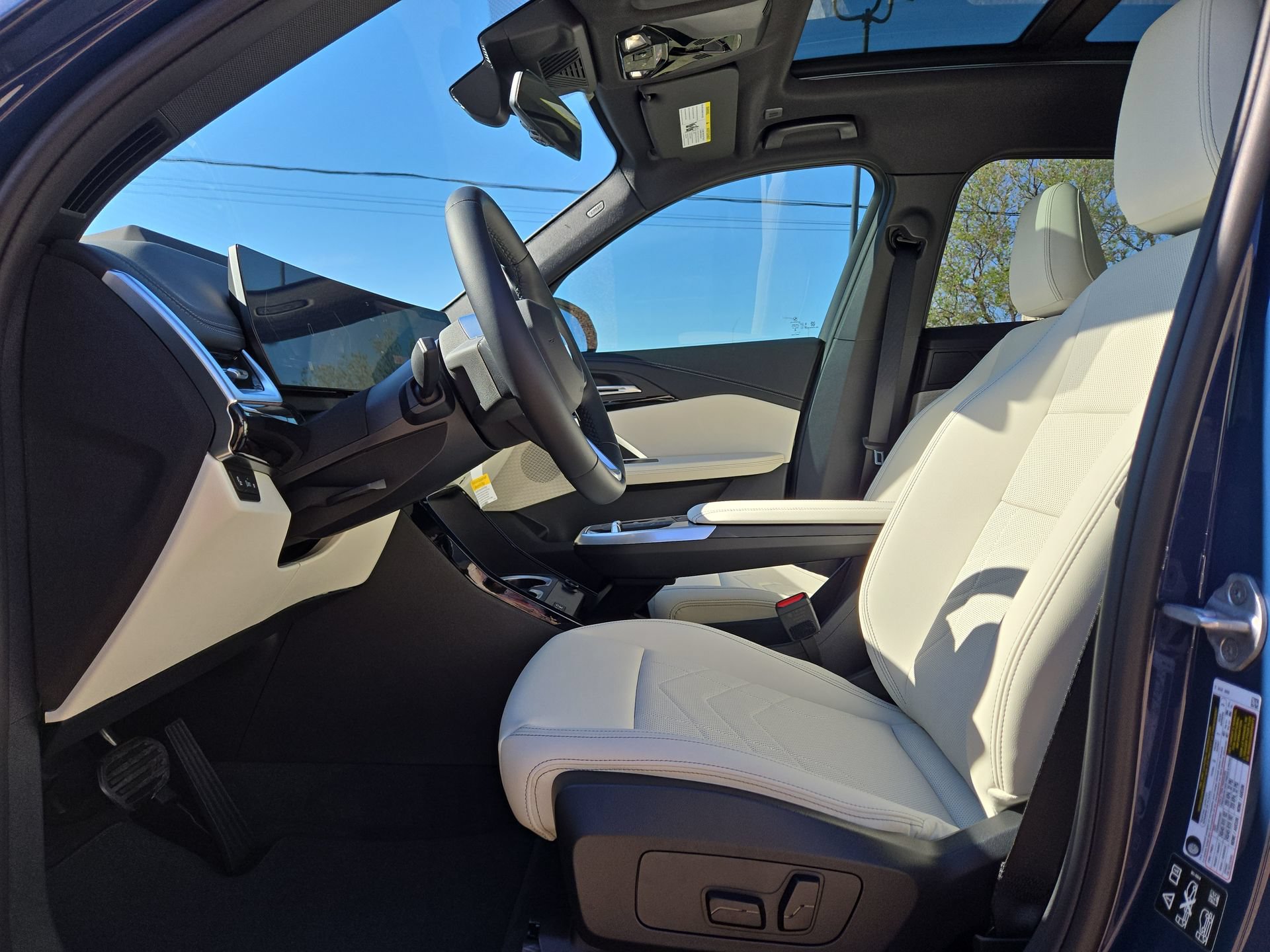 Used 2026 BMW X1 xDrive28i w/ Technology Package AWD/4WD image 16