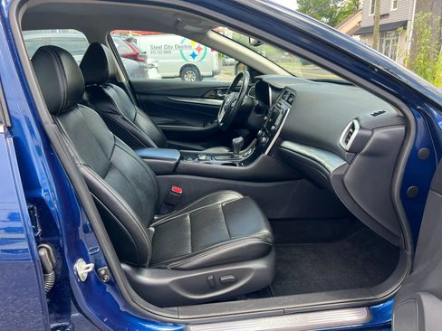 Used 2021 Nissan Maxima 3.5 SV w/ Floor Mat Group FWD image 30