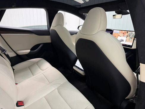 Used 2023 Tesla Model S Standard Range AWD/4WD image 18