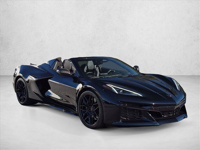 Used 2024 Chevrolet Corvette Z06 RWD image 3